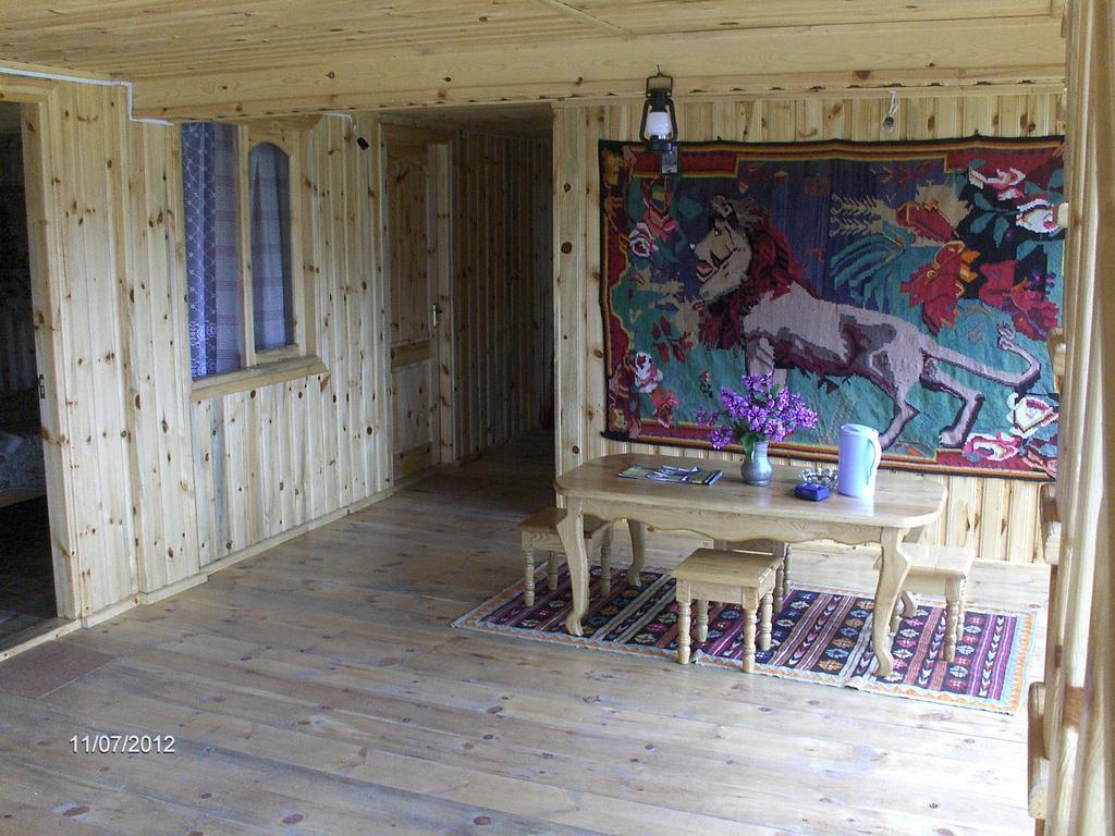Guest House Mirgvela Omalo Exterior photo